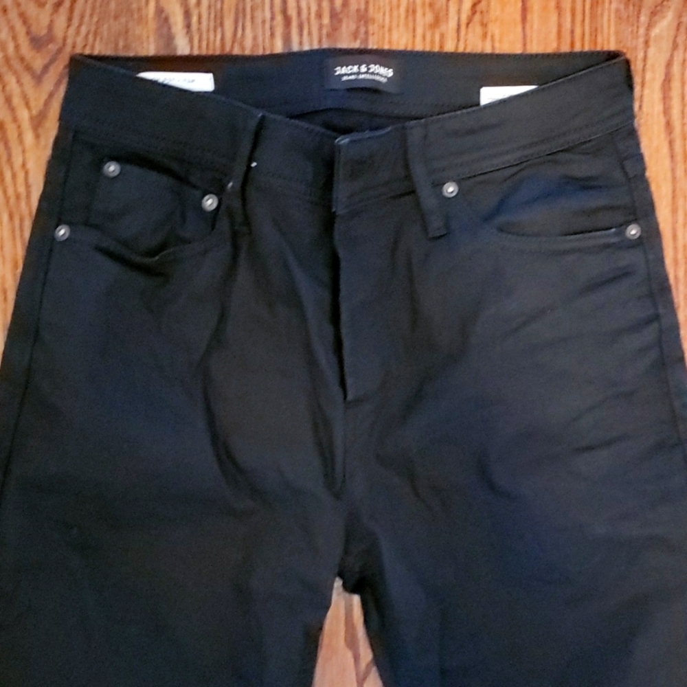 Jack & Jones slim fit TIM style black denim.  Waist Sz 30